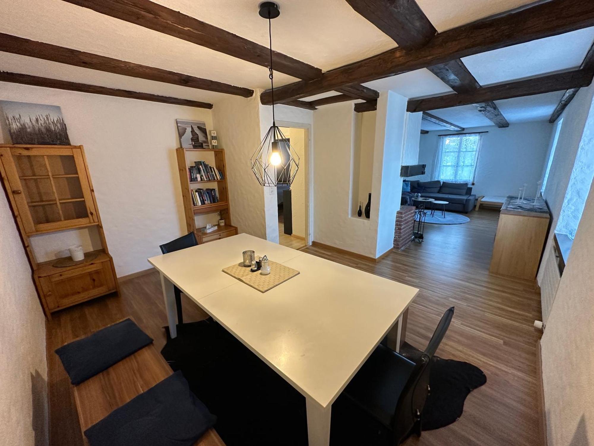 Volketswil Charmante 3,5 Zimmer Wohnung In Bauernhaus מראה חיצוני תמונה